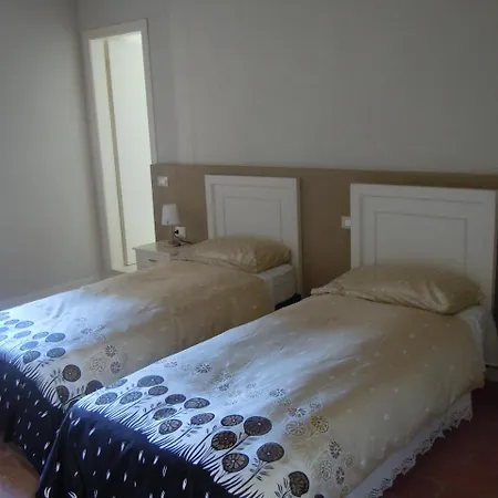 La Canonica Hostel *