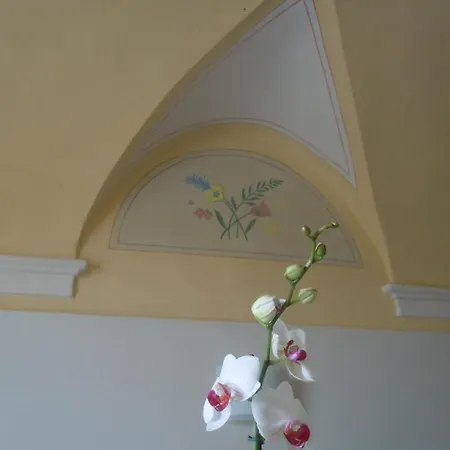 La Canonica Hostel *